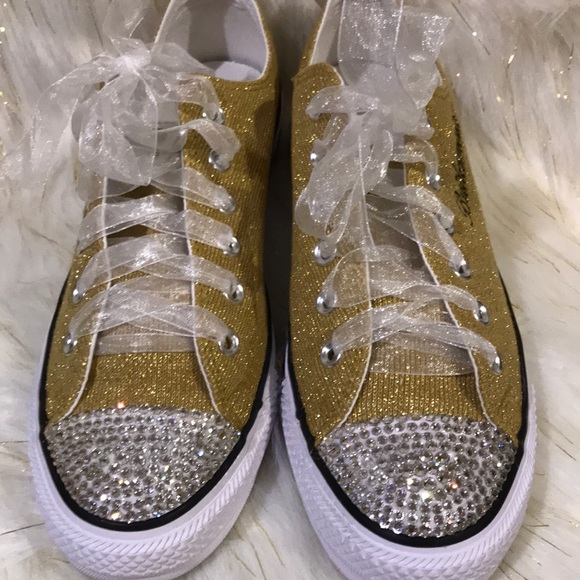 Shoes - Picture 6 of 7